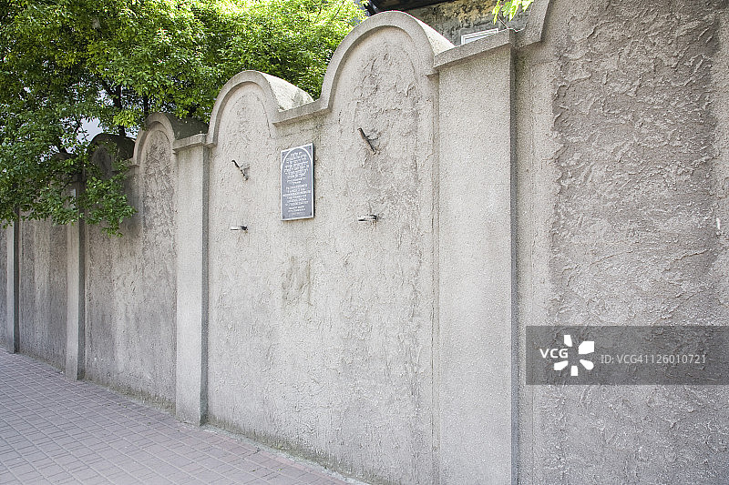 位于波兰克拉科夫的波德戈尔泽地区的最后一段犹太人墙图片素材