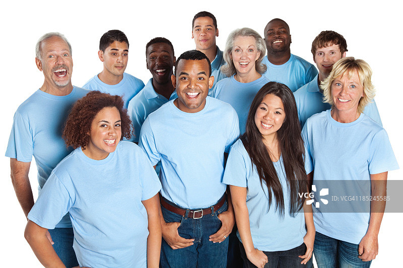 快乐的一群人在一起欢笑，都穿着蓝色的衬衫图片素材