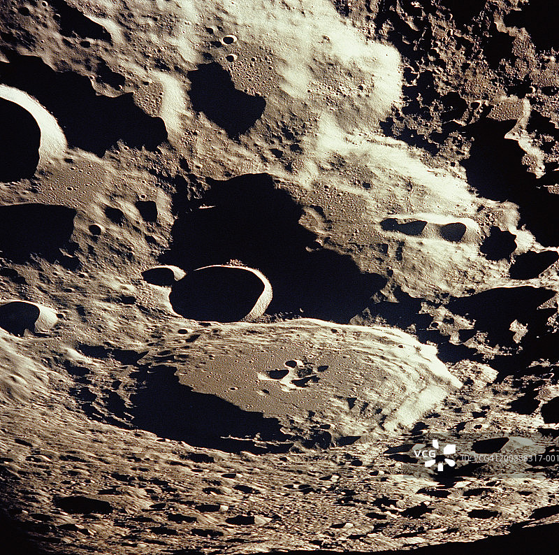 地球月球上的代达罗斯陨石坑(308号陨石坑)图片素材