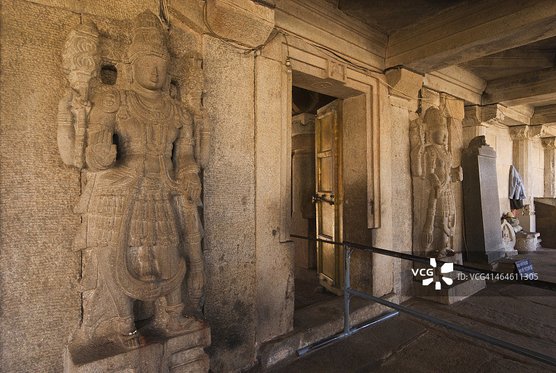 文德亚吉里山，戈马特什瓦拉庙，入口图片素材