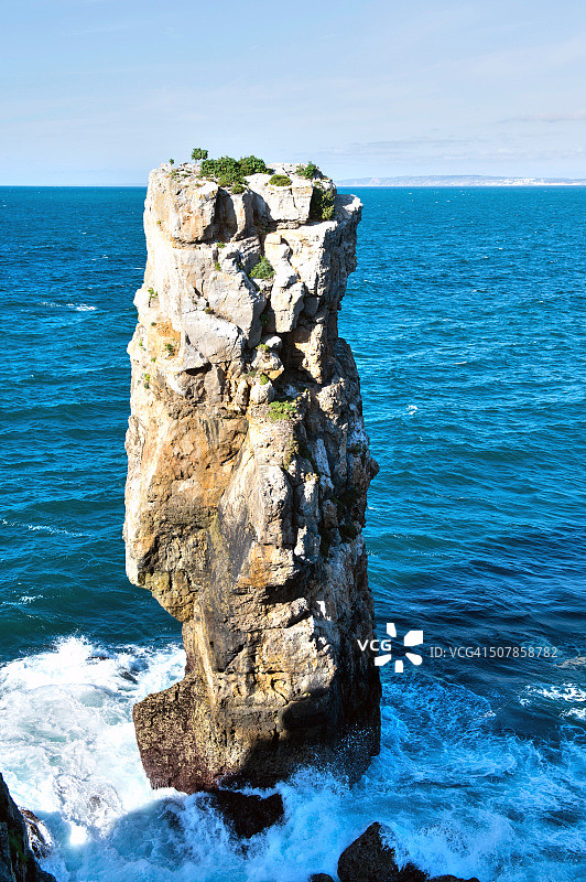 葡萄牙佩尼切海边的岩石图片素材