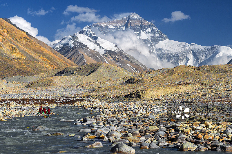 从珠穆朗玛峰大本营，西藏图片素材