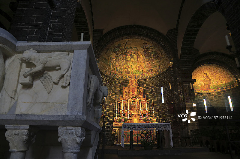 圣贾科莫教堂的内部视图图片素材