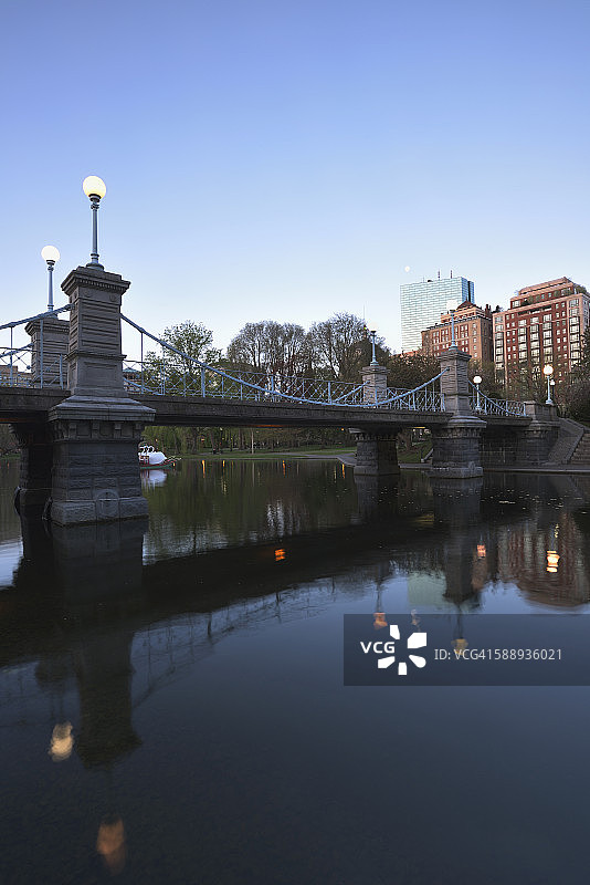 马萨诸塞州，波士顿，波士顿公共花园的黎明图片素材