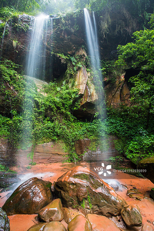 竹林公园的瀑布图片素材