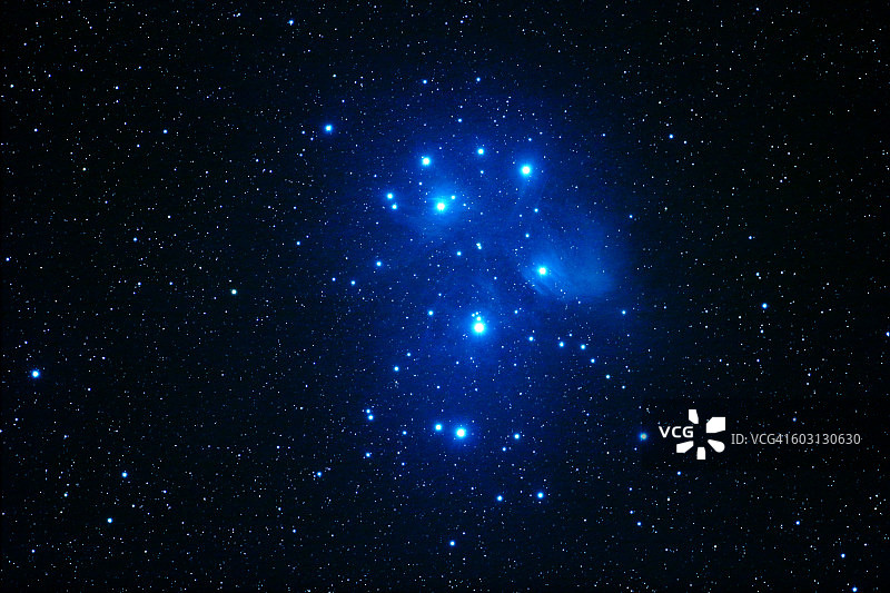 昴宿星团或七姐妹，Messier 45图片素材