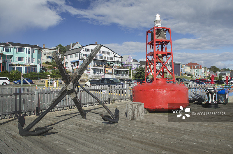 红色浮标和锚纽嫩堡新斯科舍省图片素材