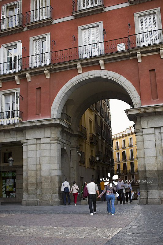 西班牙马德里市长广场的拱门图片素材