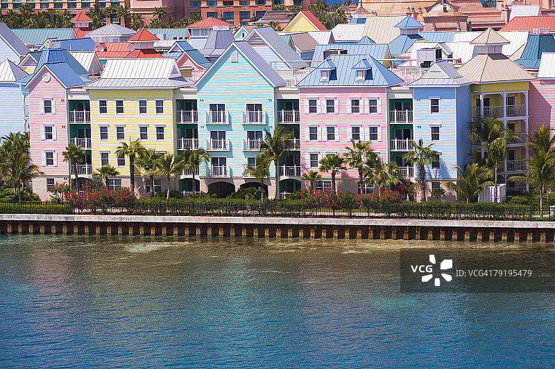 高角度的建筑在海滨，天堂岛，巴哈马图片素材