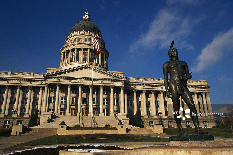 犹他州议会大厦的首席马萨索伊特雕像图片素材