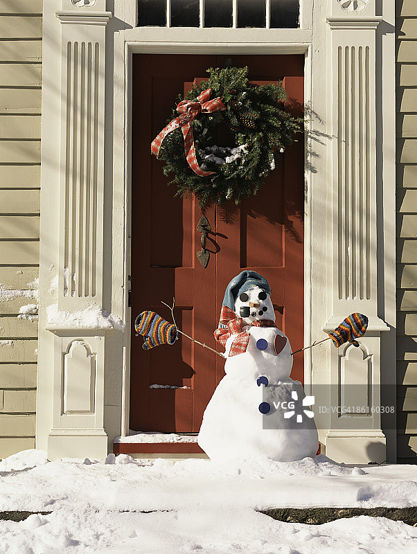雪人在门前图片素材