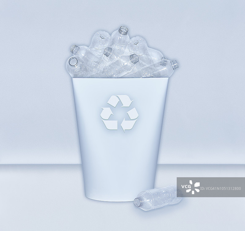 有可循环再造标志的废物回收箱，内载塑胶水瓶图片素材