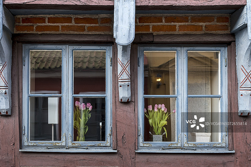 旧建筑窗口细节图片素材