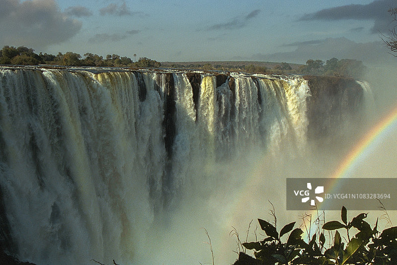 维多利亚瀑布(Mosi-oa-Tunya)，津巴布韦-赞比亚图片素材