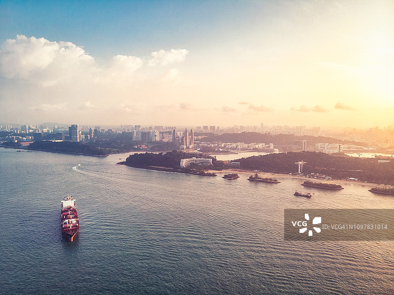 新加坡圣淘沙岛的无人机视图图片素材