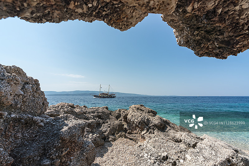 夏日游船，克罗地亚布拉克岛。图片素材