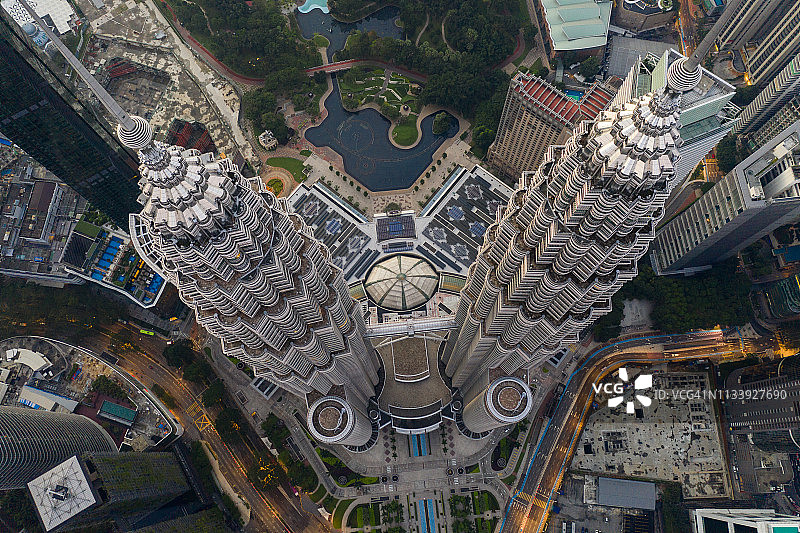 吉隆坡鸟瞰图马来西亚天际线双子塔和吉隆坡塔在早晨白天时间图片素材