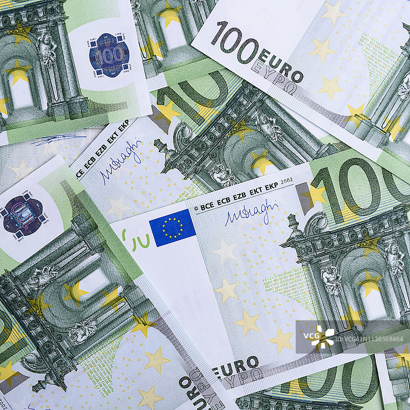 欧元的钱。欧元现金的背景。欧元纸币。图片素材