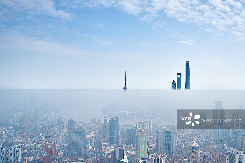 同温层云中清晨的上海城市景观，中国图片素材