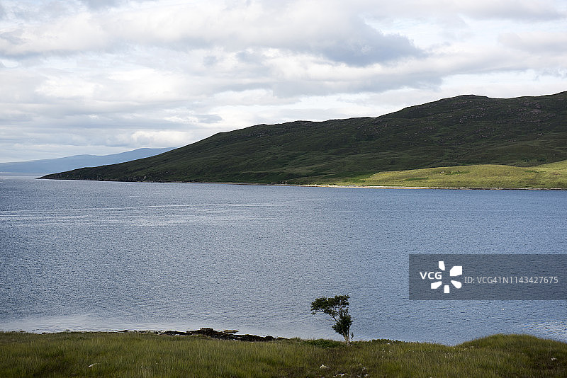 苏格兰斯凯岛的山和湖斯莱加坎图片素材