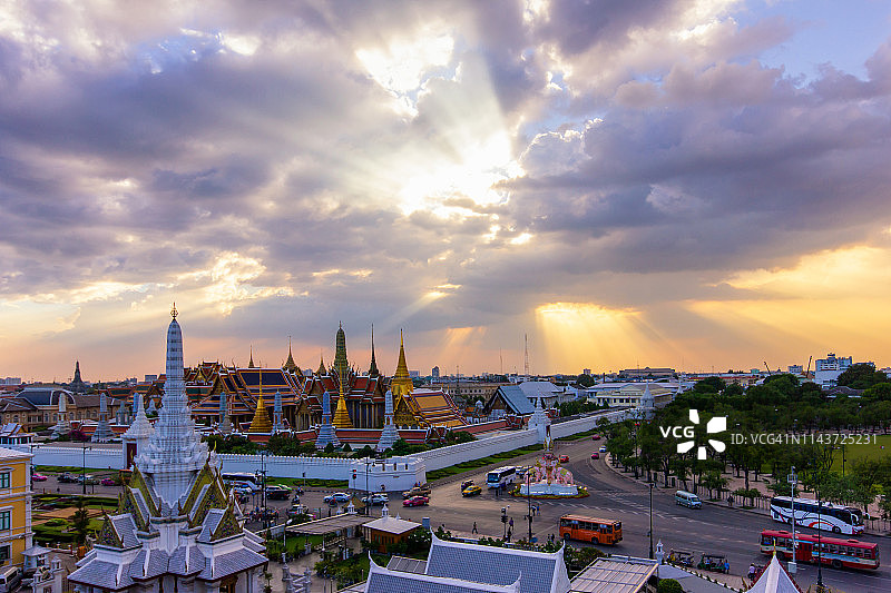 泰国曼谷的玉佛寺图片素材