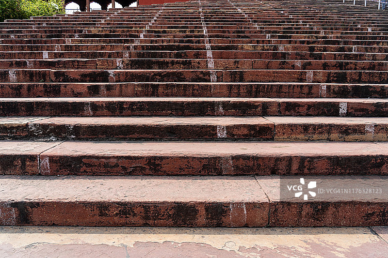 德里贾玛清真寺附近的红色砂岩台阶图片素材
