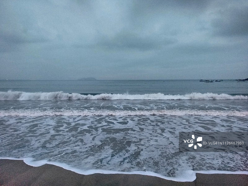 美丽和放松Armação海滩- Florianópolis，圣卡塔琳娜-巴西图片素材