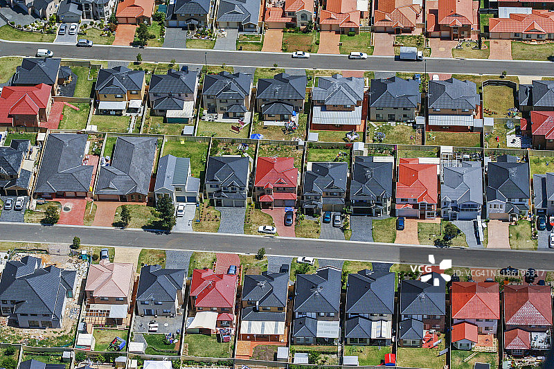房屋，街道，城市边缘的郊区，澳大利亚悉尼的城市扩张，航拍图片素材