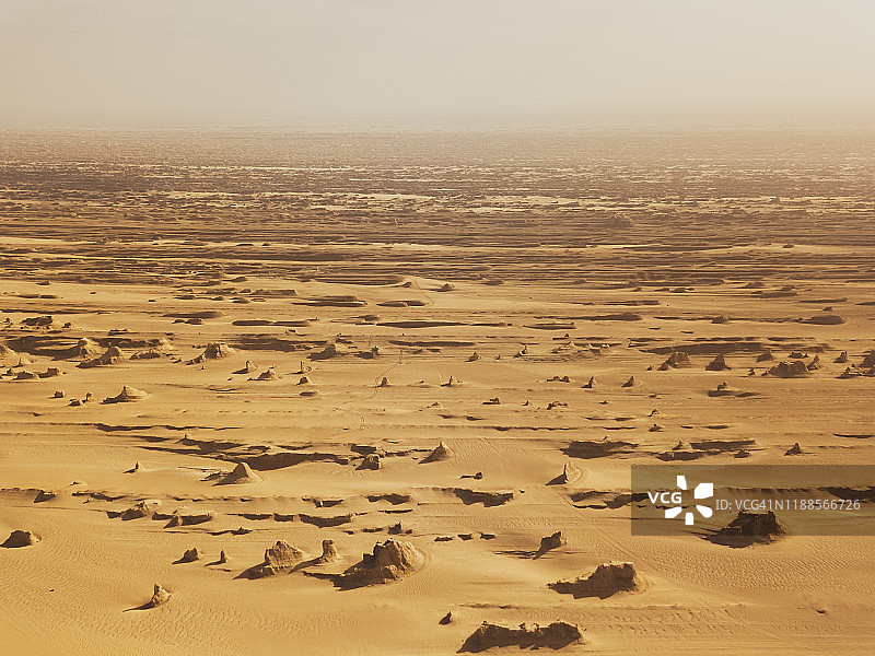 干旱沙漠的鸟瞰图图片素材
