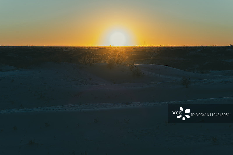 德克萨斯州沙漠上的日落图片素材