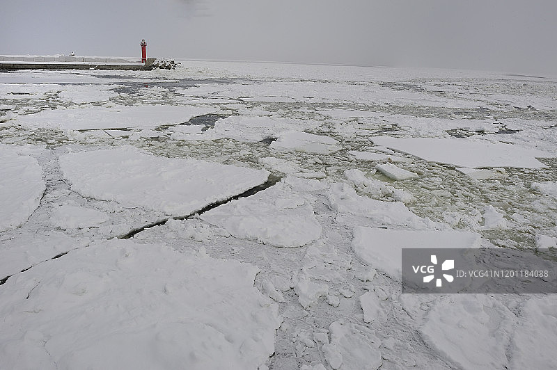 桥尻漂流冰巡航图片素材