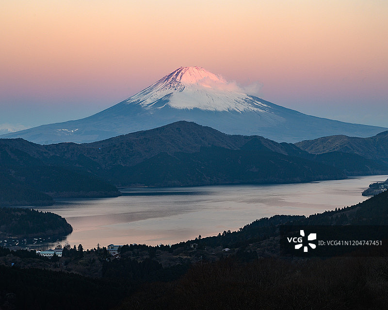 富士和欣之子湖图片素材