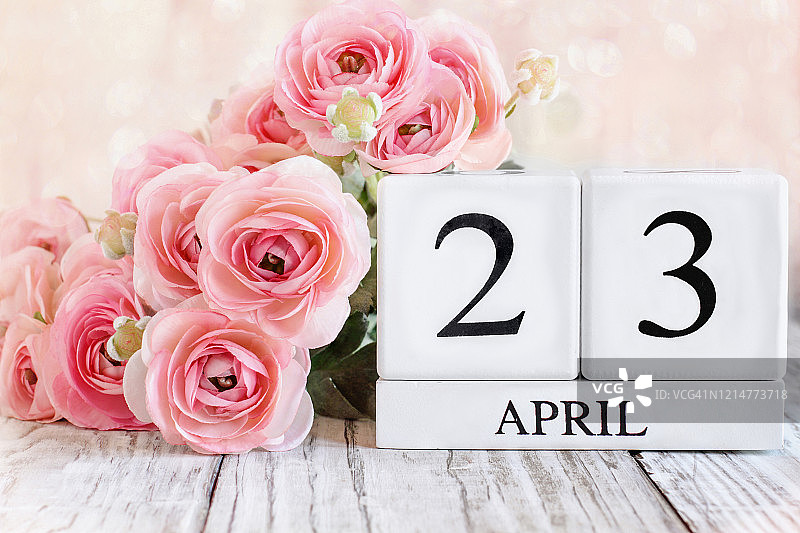 白木日历上的日期是4月23日图片素材