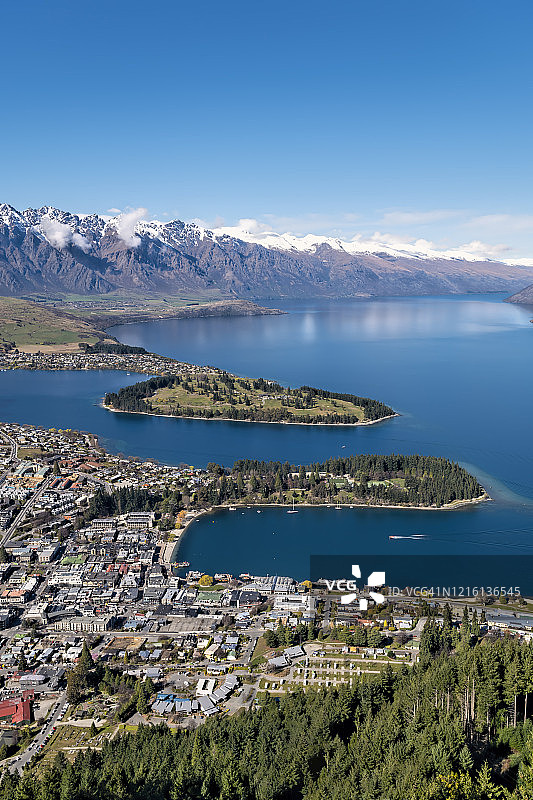 新西兰。昆士城。奥塔哥。瓦卡蒂普湖鸟瞰图。图片素材
