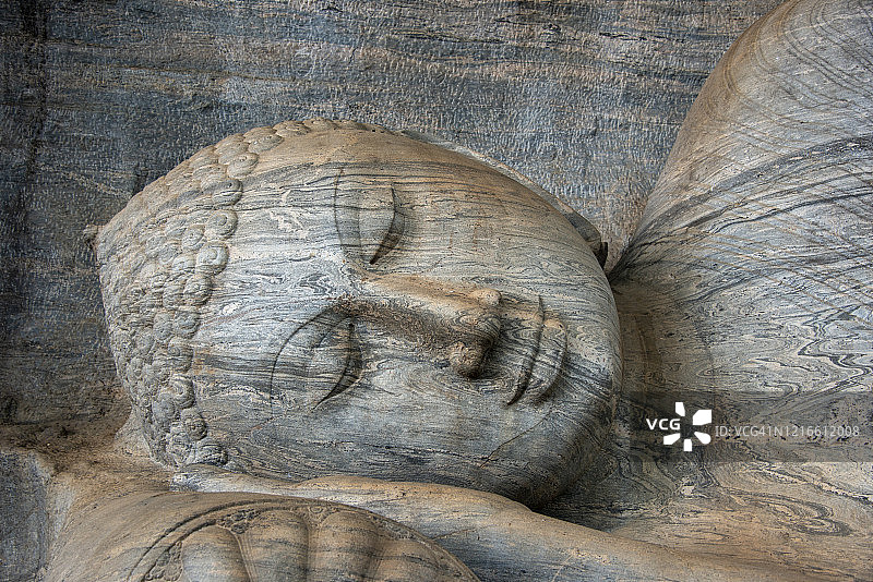 斯里兰卡波隆那鲁瓦伽毗哈拉斜卧佛像图片素材