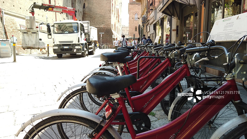 博洛尼亚城市自行车图片素材