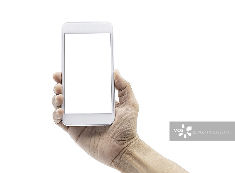 近距离拍摄的人手持白色智能手机与空白白屏幕显示模型孤立在白色背景与剪辑路径。手机技术与数字现代。图片素材