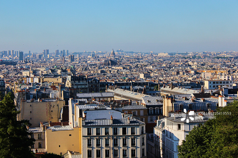 从法国蒙马特高地鸟瞰巴黎图片素材