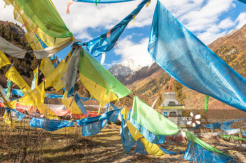 中国，西藏，四川，亚丁，香格里拉山，秋天的自然景观图片素材