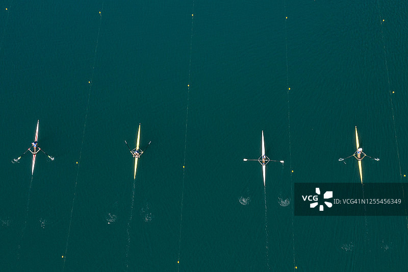 斯洛文尼亚布莱德湖划船图片素材