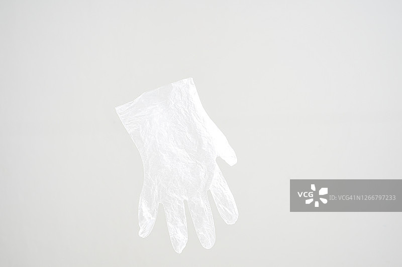 白色背景的一次性塑料手套图片素材