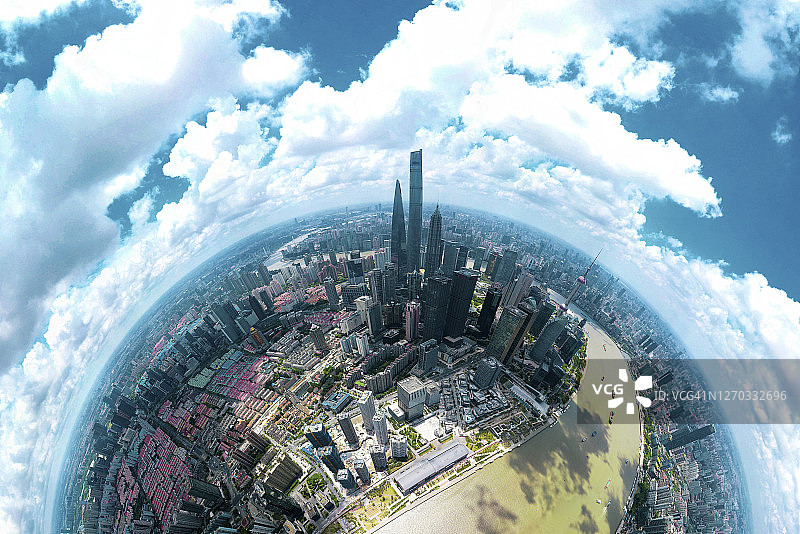 阳光明媚的上海360度全景图片素材
