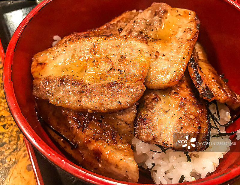 叉烧肉配米饭图片素材