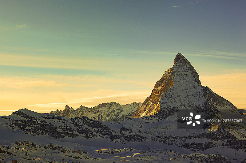 日落时的马特洪山，瑞士图片素材