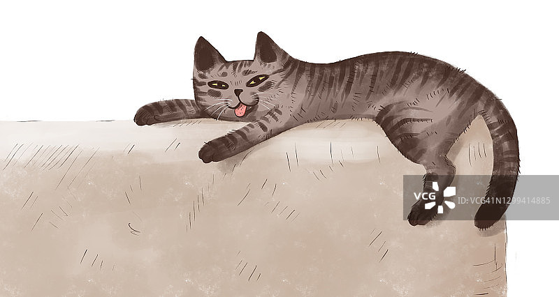 条纹灰棕色条纹滑稽的小猫躺在沙发角落的横幅上。猫露出舌头。有趣的角色。文本的地方图片素材