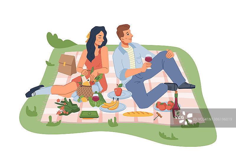 野餐大自然，男人和女人坐在毯子上，用酒，水果和蔬菜孤立扁平的卡通人。向量年轻的家庭轿休息在公园或花园，篮子与产品，蔬菜图片素材