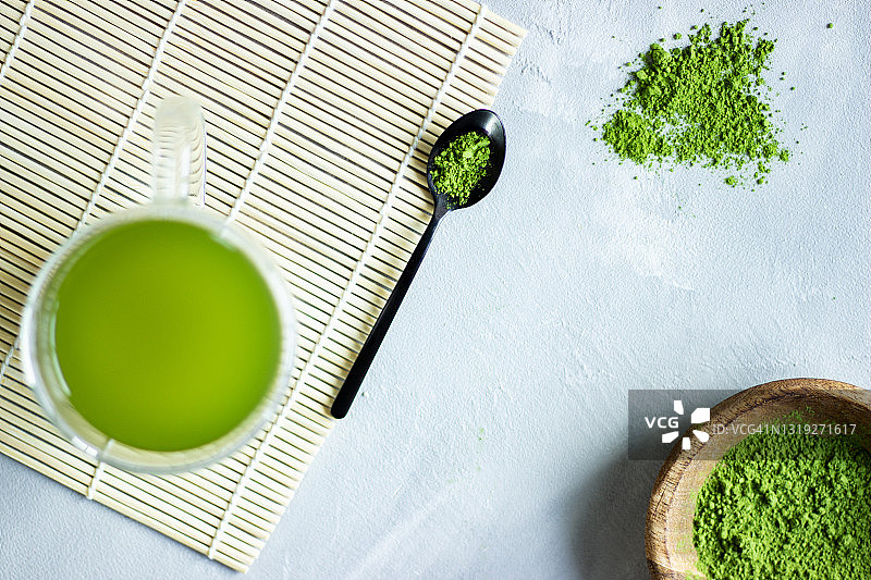 一杯日本传统抹茶绿茶图片素材