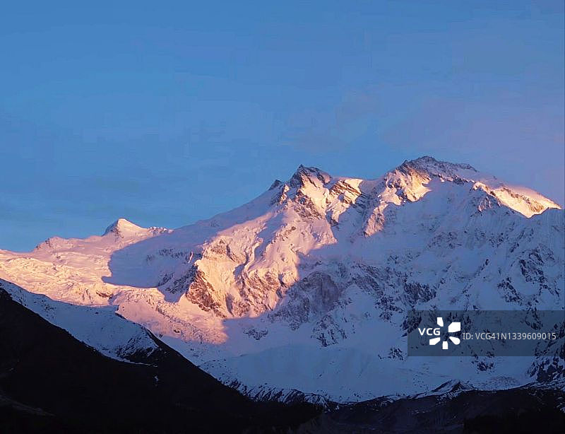 雪山和美丽的自然景色图片素材