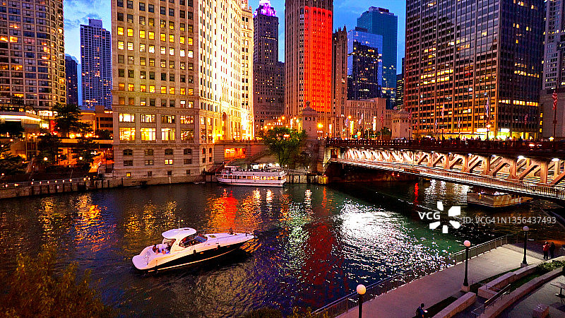 芝加哥。金融区。河。图片素材