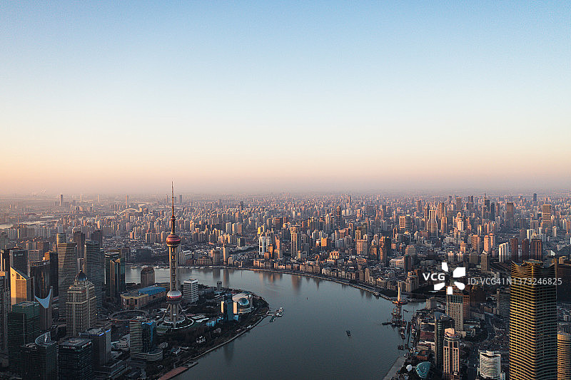 日出时的上海陆家嘴城市全景图片素材